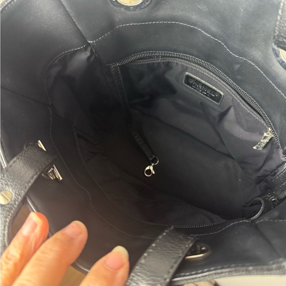 Chanel Black Quilted Leather Tote - Picture 8 of 10